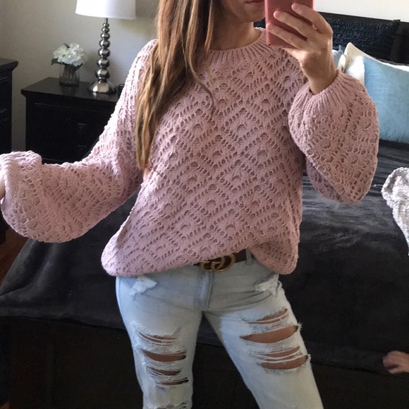 LAST2️⃣🆕 Classic Touch in Soft Pink Pullover - Picture 2 of 8